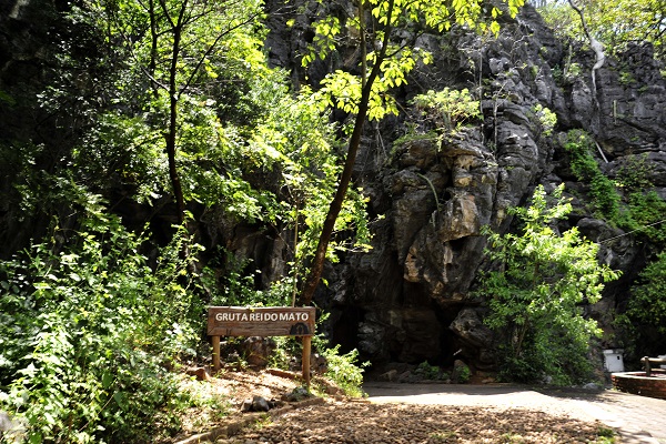 Monumento_Natural_Estadual_Rei_do_Mato_-_Foto_Evandro_Rodney_69_Dentro