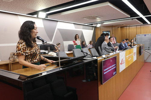 Marília Melo abordou ainda a situação atual dos servidores do Sisema