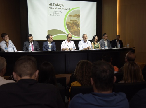 A expectativa é que mais de 13 mil propriedades sejam beneficiadas, com a regularização de mais de 26 mil hectares, contribuindo para a recuperação e restauração de ecossistemas