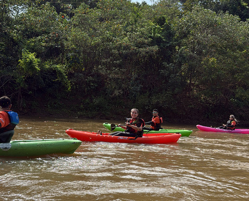 Participantes tiveram acesso a oficinas de educação ambiental, com temas como preservação dos rios e biodiversidade aquática