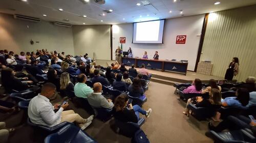 Destaque da solenidade foi o lançamento do edital do Programa Conheça Seu Amigo, que visa ampliar a identificação de animais domésticos por meio da microchipagem
