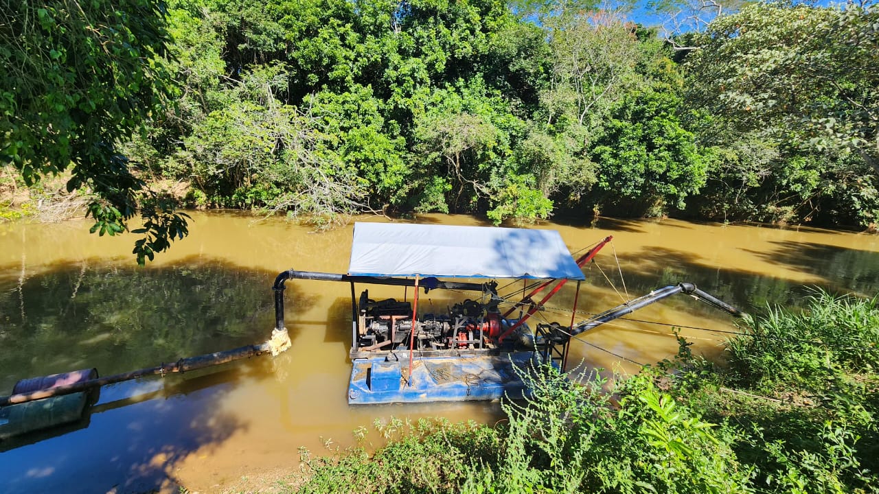 Operação fiscaliza mineradoras na Zona da Mata e identifica extração irregular em áreas protegidas