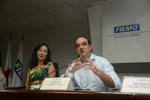 Durante o workshop, foram discutidos tópicos fundamentais para o cumprimento das obrigações legais ambientais